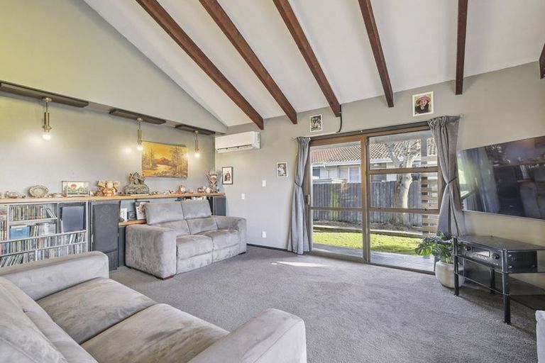 Photo of property in 15 Kalmia Place, Kaiapoi, 7630