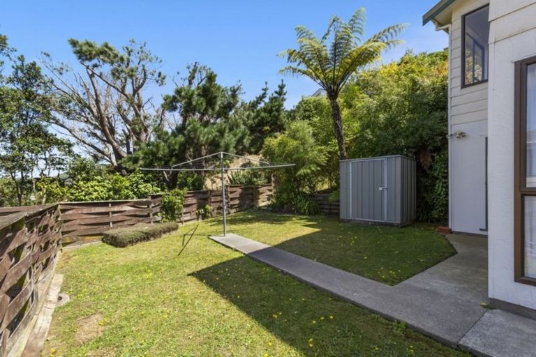 Photo of property in 14 Cullen Place, Tawa, Wellington, 5028