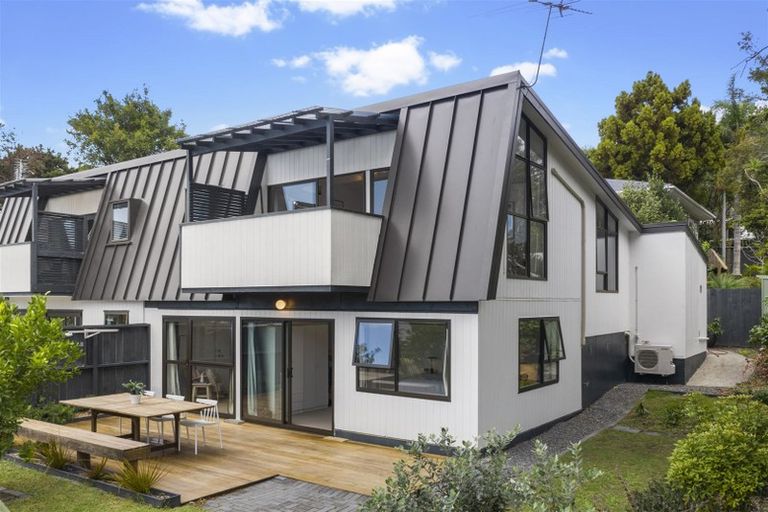 Photo of property in 3/6 Le Roy Terrace, Birkenhead, Auckland, 0626