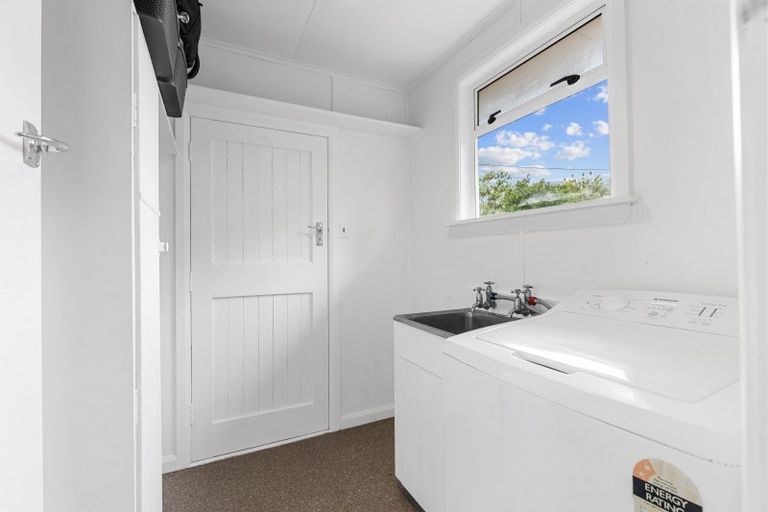 Photo of property in 12 Norwich Place, Awapuni, Palmerston North, 4412