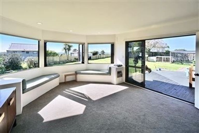 Photo of property in 575 Pukehina Parade, Pukehina, Te Puke, 3189