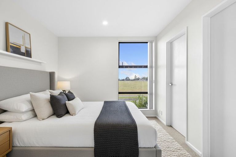 Photo of property in 15 Battalion Drive, Papakura, 2110