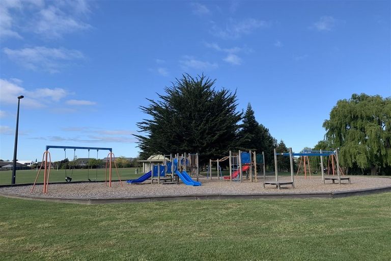 Photo of property in 12 Fuchsia Place, Halswell, Christchurch, 8025