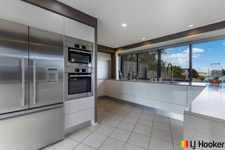 Photo of property in 180 Carnoustie Drive, Wattle Downs, Auckland, 2103