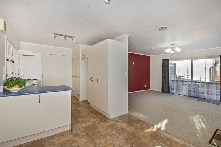 Photo of property in 2 Wanaka Street, Tikipunga, Whangarei, 0112