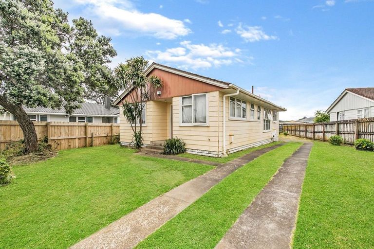 Photo of property in 5 Fairey Place, Mangere, Auckland, 2022
