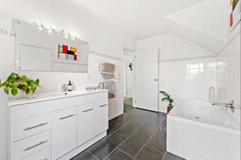 Photo of property in 94 Matakana Valley Road, Matakana, Warkworth, 0985