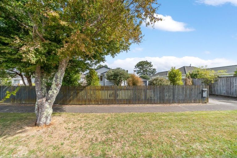 Photo of property in 58 Fraser Crescent, Elderslea, Upper Hutt, 5018