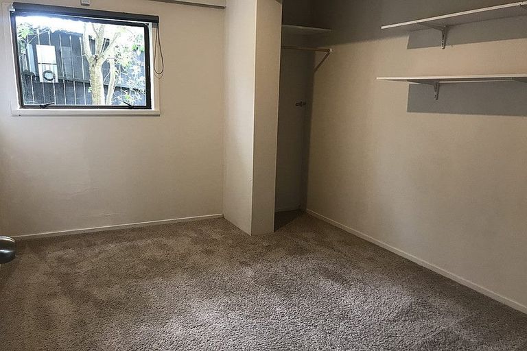 Photo of property in 2/4 Penning Road, Castor Bay, Auckland, 0620