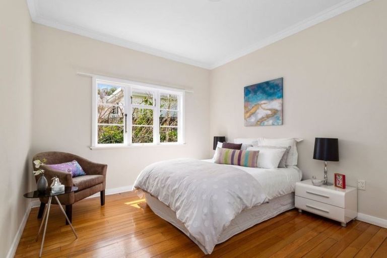Photo of property in 36 Hinau Street, Tawa, Wellington, 5028