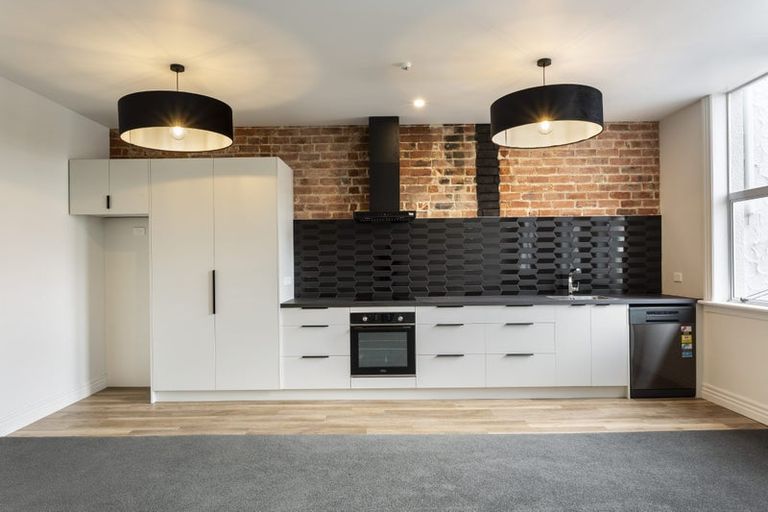Photo of property in 4/5 View Street, Dunedin Central, Dunedin, 9016
