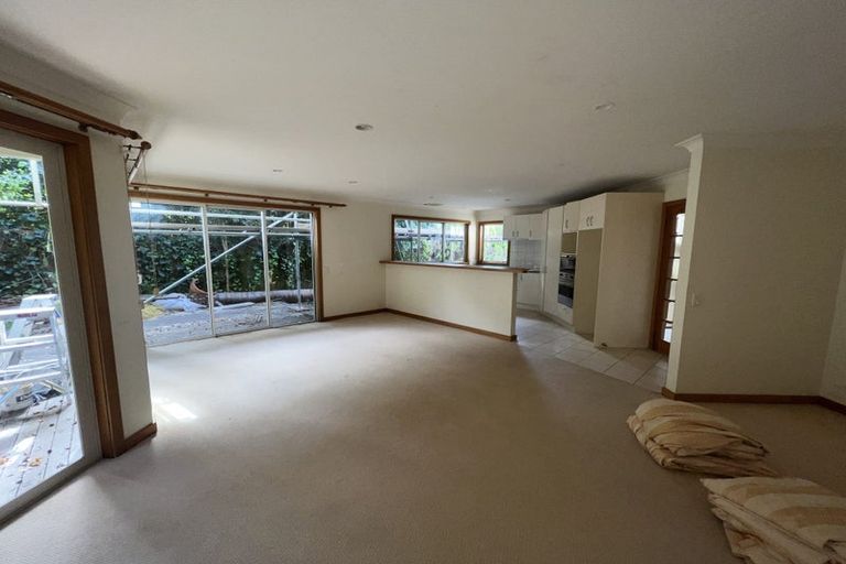 Photo of property in 2/25 Seacliffe Avenue, Belmont, Auckland, 0622