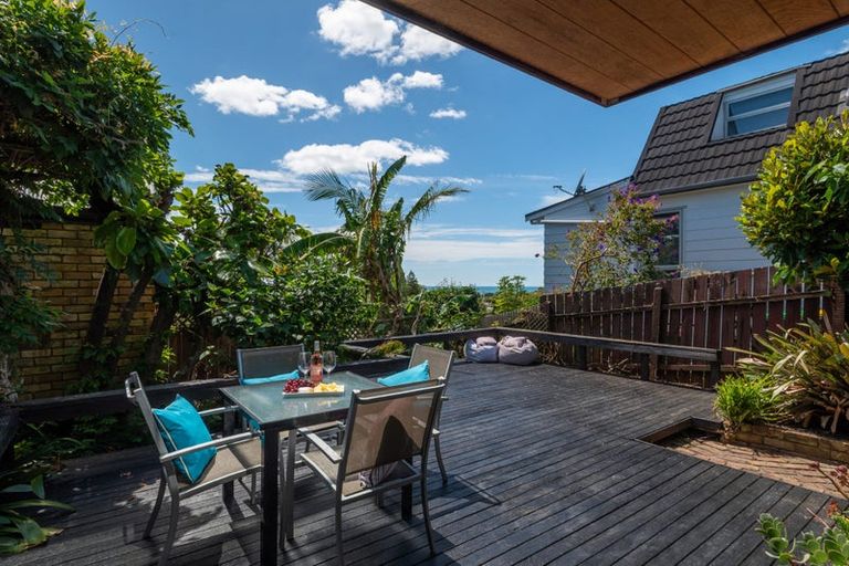 Photo of property in 3 Mizpah Road, Waiake, Auckland, 0630