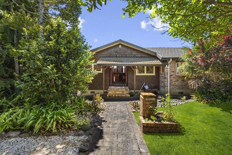 Photo of property in 40 Rock Isle Road, Torbay, Auckland, 0630