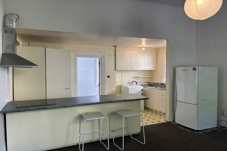 Photo of property in 70 Fairlie Terrace, Kelburn, Wellington, 6021