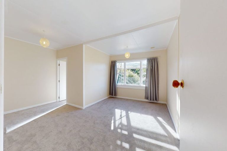 Photo of property in 10 Khouri Avenue, Karori, Wellington, 6012