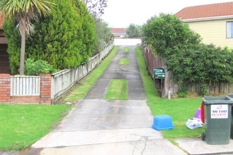 Photo of property in 12a Eagle Place, Red Beach, 0932