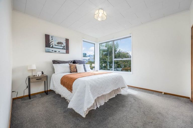 Photo of property in 20 Bellringer Road, Massey, Auckland, 0614