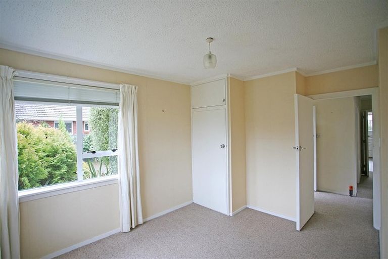 Photo of property in 30 Pinehurst Crescent, Russley, Christchurch, 8042