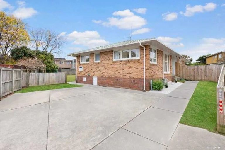 Photo of property in 75 Alexander Street, Cockle Bay, Auckland, 2014