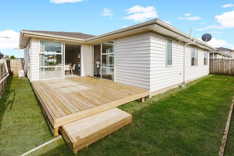 Photo of property in 61 Sapwood Crescent, Takanini, 2110