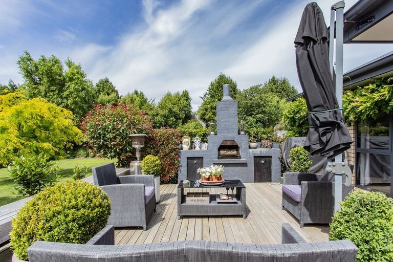 Photo of property in 75 Willowside Place, Amberley, 7410