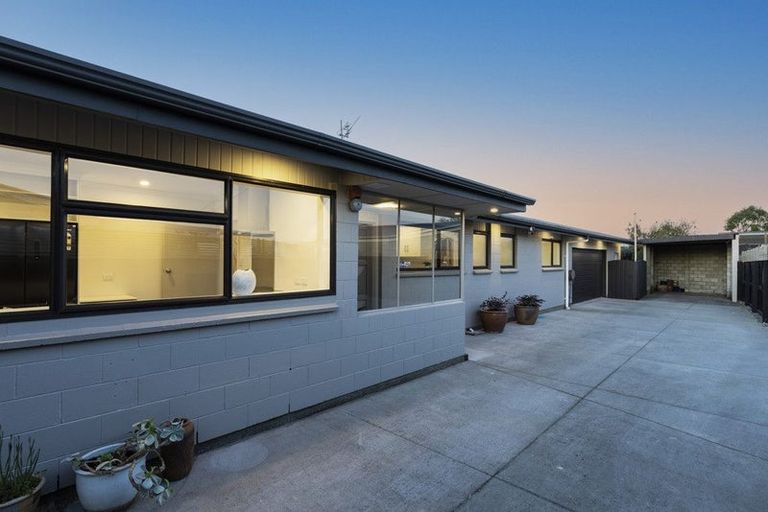 Photo of property in 10 Westerleigh Street, Bishopdale, Christchurch, 8053