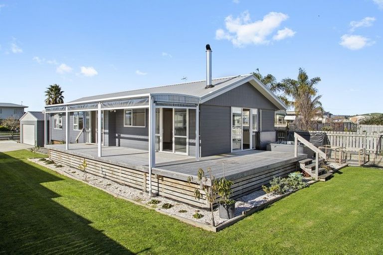 Photo of property in 56 Kowhai Avenue, Kaiaua, Pokeno, 2473