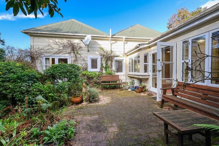 Photo of property in 20 Melrose Street, Roslyn, Dunedin, 9010