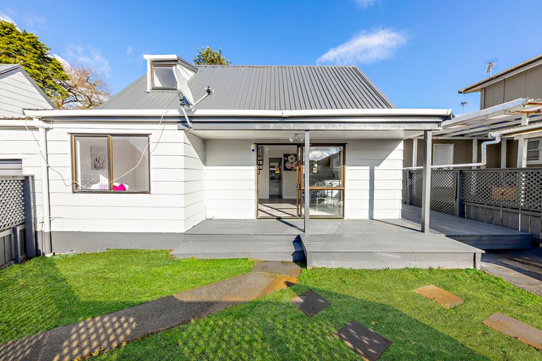 Photo of property in 2/72 Weymouth Road, Manurewa, Auckland, 2102