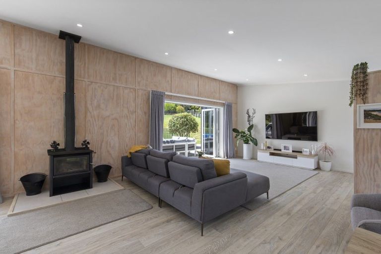 Photo of property in 114 Bombay Road, Bombay, 2675