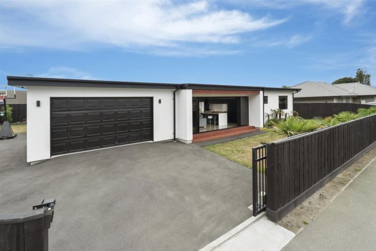 Photo of property in 10 Munich Place, Bromley, Christchurch, 8062