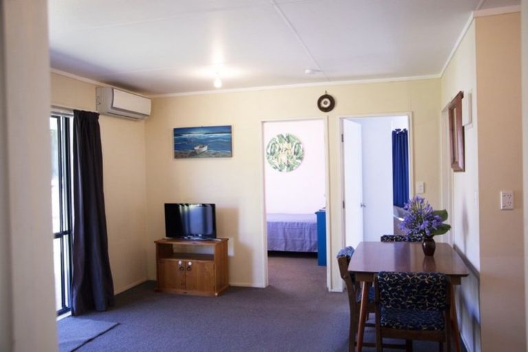 Photo of property in 6a North Street, Tawa, Wellington, 5028