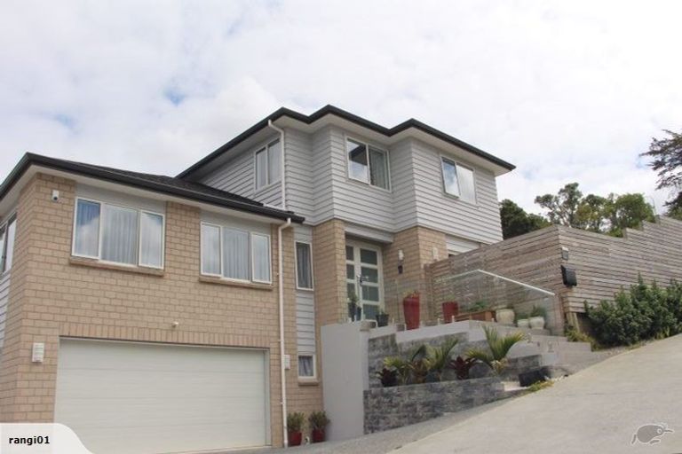 Photo of property in 30a Schnapper Rock Road, Schnapper Rock, Auckland, 0632