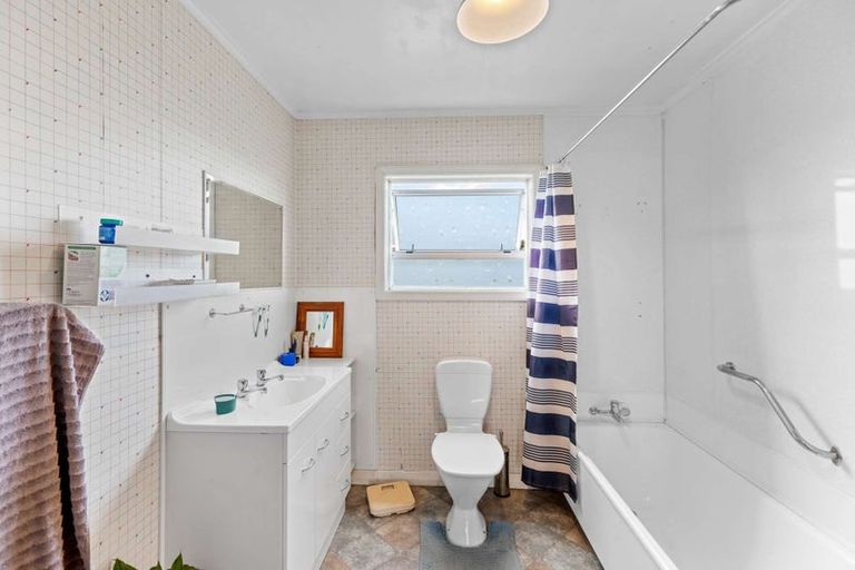 Photo of property in 51 Allardice Street, Dannevirke, 4930