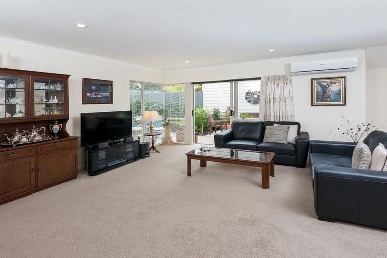 Photo of property in 48b Rodney Street, Howick, Auckland, 2014