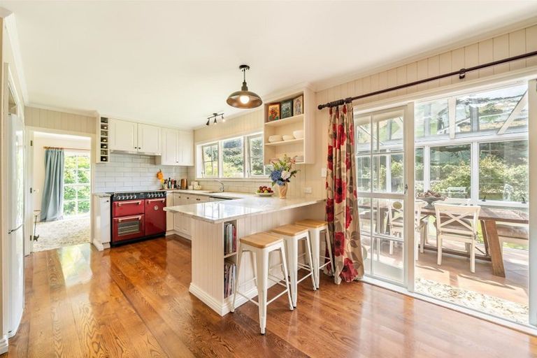 Photo of property in 32 Crowther Road, Wainuiomata, 5373