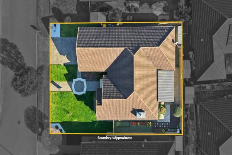 Photo of property in 16 Erceg Way, Rosehill, Papakura, 2113