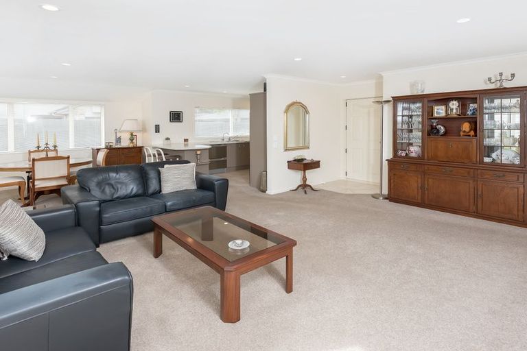 Photo of property in 48b Rodney Street, Howick, Auckland, 2014