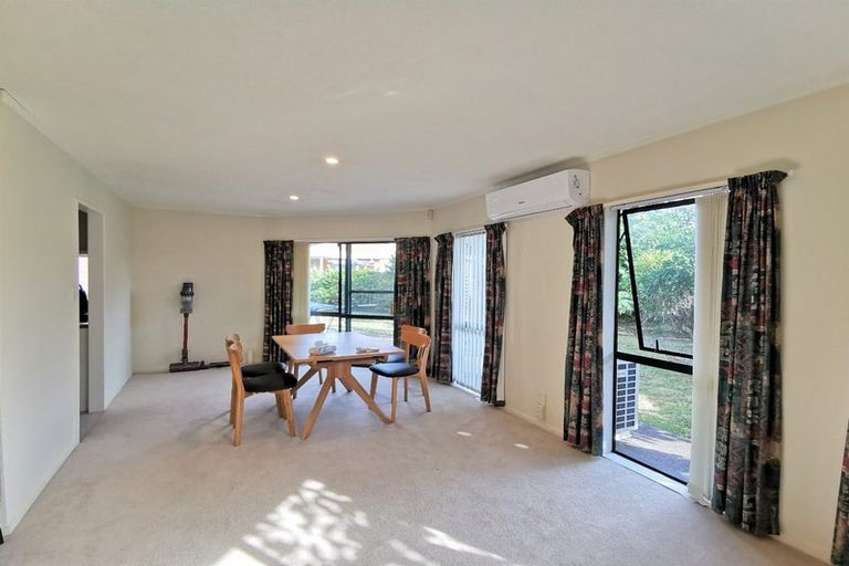 Photo of property in 8 Maurice Borich Place, Henderson, Auckland, 0610