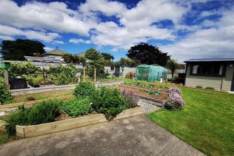 Photo of property in 42 Thyra Street, Dannevirke, 4930