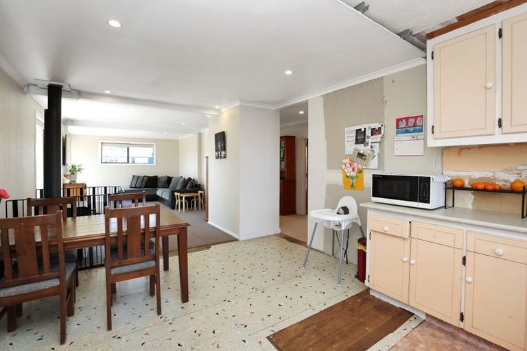 Photo of property in 64 Mcmurdo Street, Tinwald, Ashburton, 7700