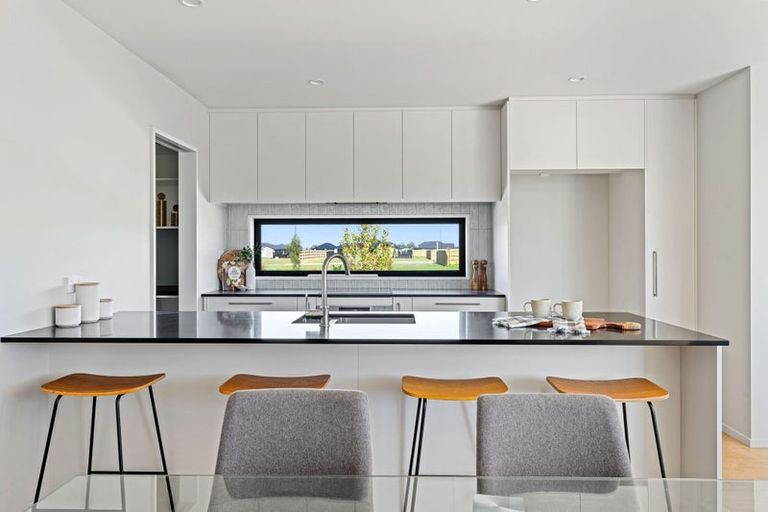 Photo of property in 30 Ruataniwha Avenue, Rangiora, 7400