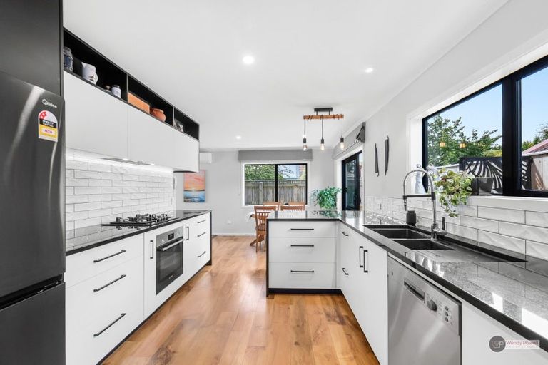 Photo of property in 21a Hall Crescent, Epuni, Lower Hutt, 5011