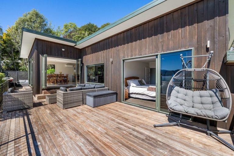 Photo of property in 354b Waikawa Road, Waikawa, Picton, 7220