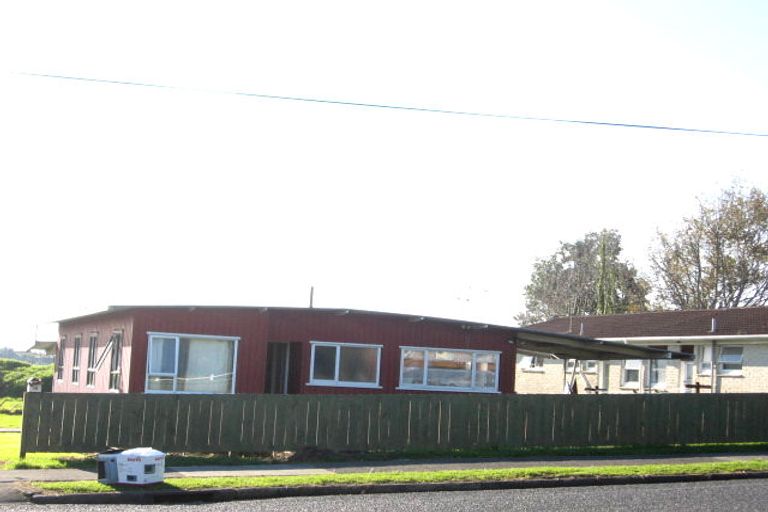 Photo of property in 5a Browns Road, Manurewa, Auckland, 2102