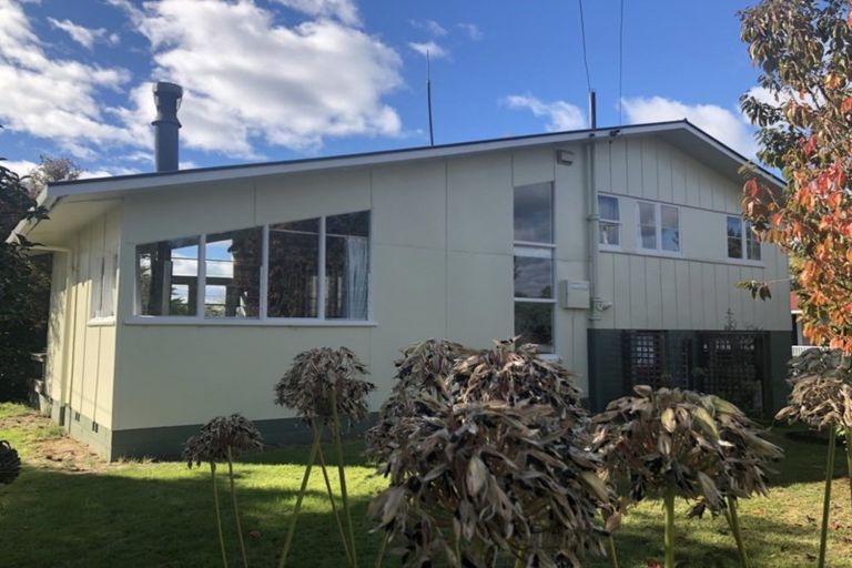 Photo of property in 28 Oruatua Avenue, Tauranga Taupo, Turangi, 3382