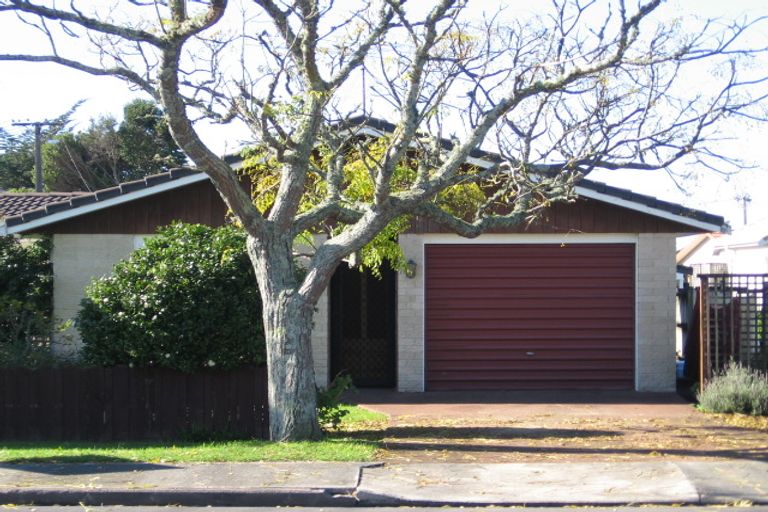 Photo of property in 49b Centreway Road, Orewa, 0931