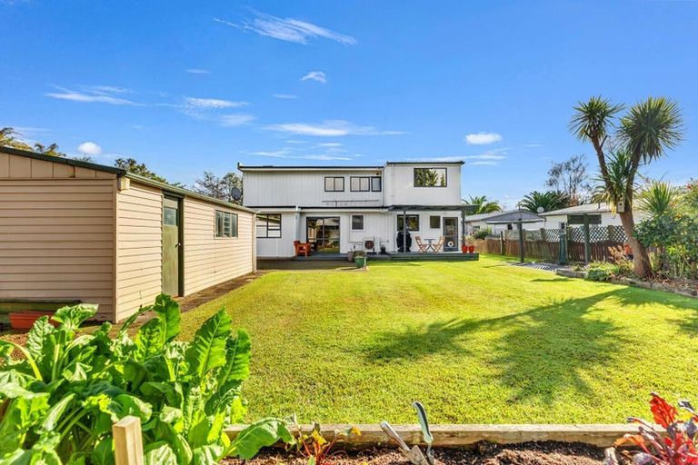 Photo of property in 4 Willow Avenue, Hannahs Bay, Rotorua, 3010