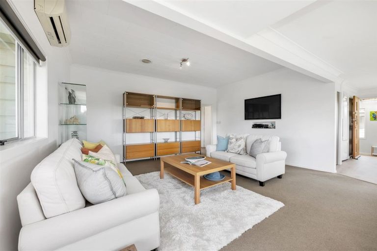 Photo of property in 65 Sandstone Road, Whitford, Manurewa, 2576